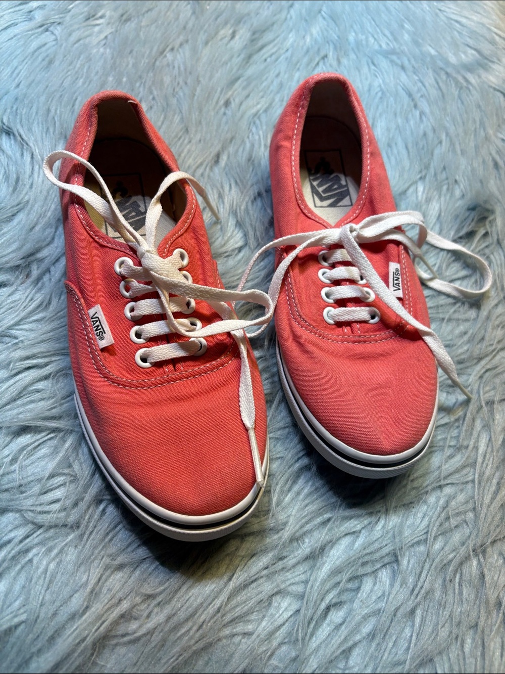 Vans Coral Canvas Low-Top Sneakers sz 7